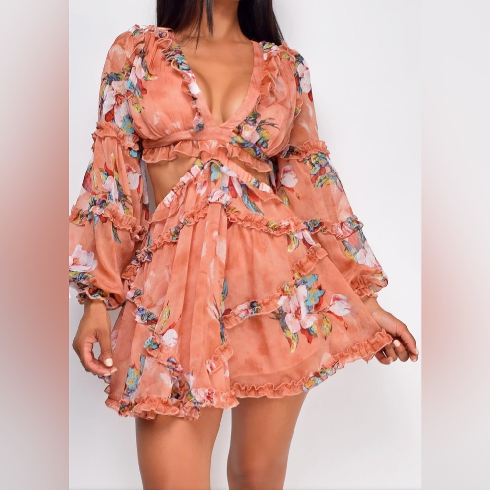 Multicolored Ruched Tiered Long Sleeve Plunge Sundress. Worn once pristine 👌
